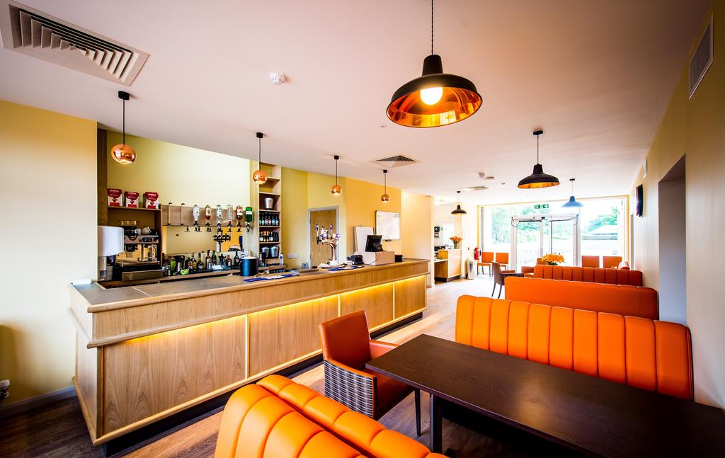 The Lodge At Perth Racecourse