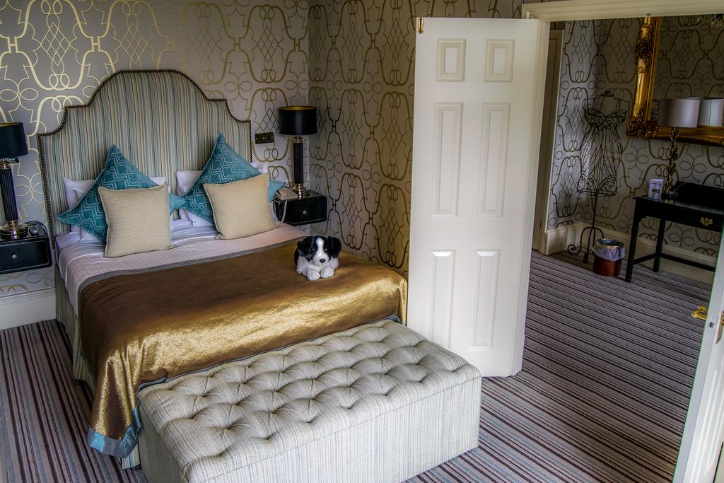 The Coed-Y-Mwstwr Hotel