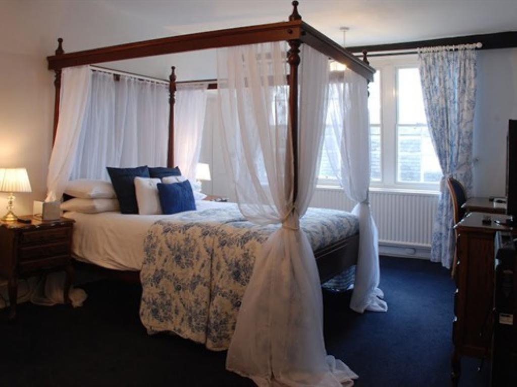 The Crown House Hotel