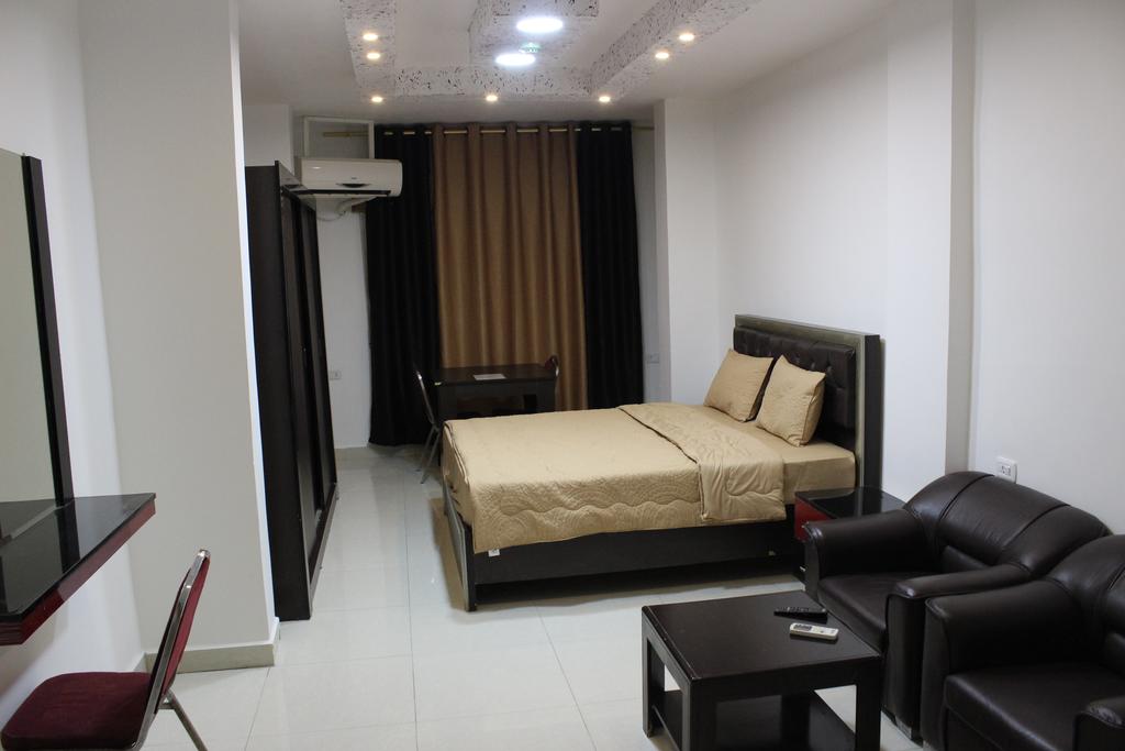 Sara Crown Hotel