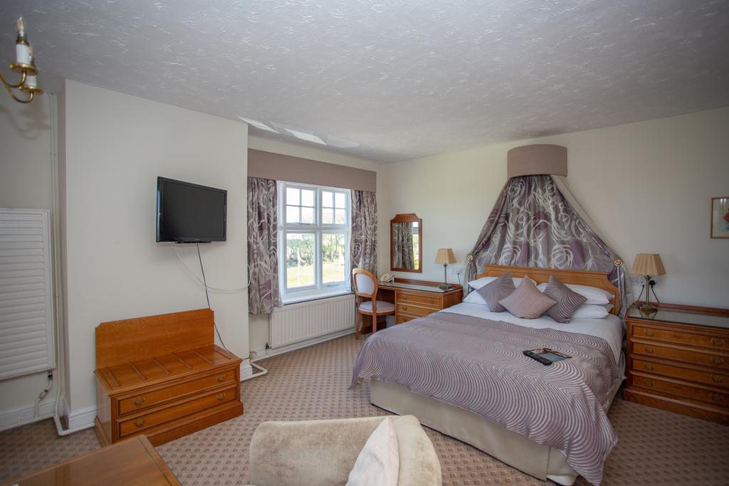 The Links Country Park Hotel