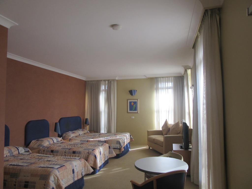 El Toro Motor Inn