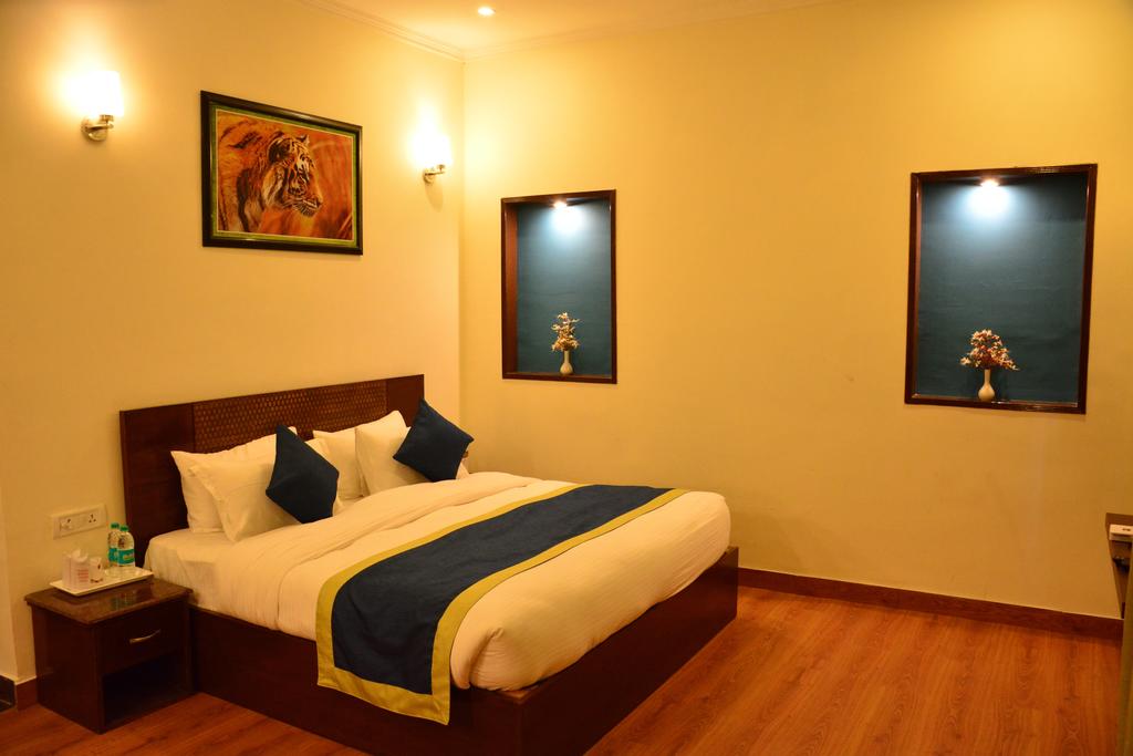 Clarissa Resorts