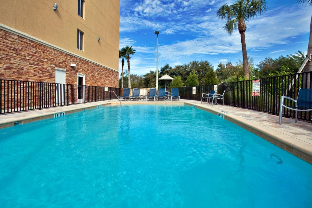 Holiday Inn Express & Suites Largo-Clearwater