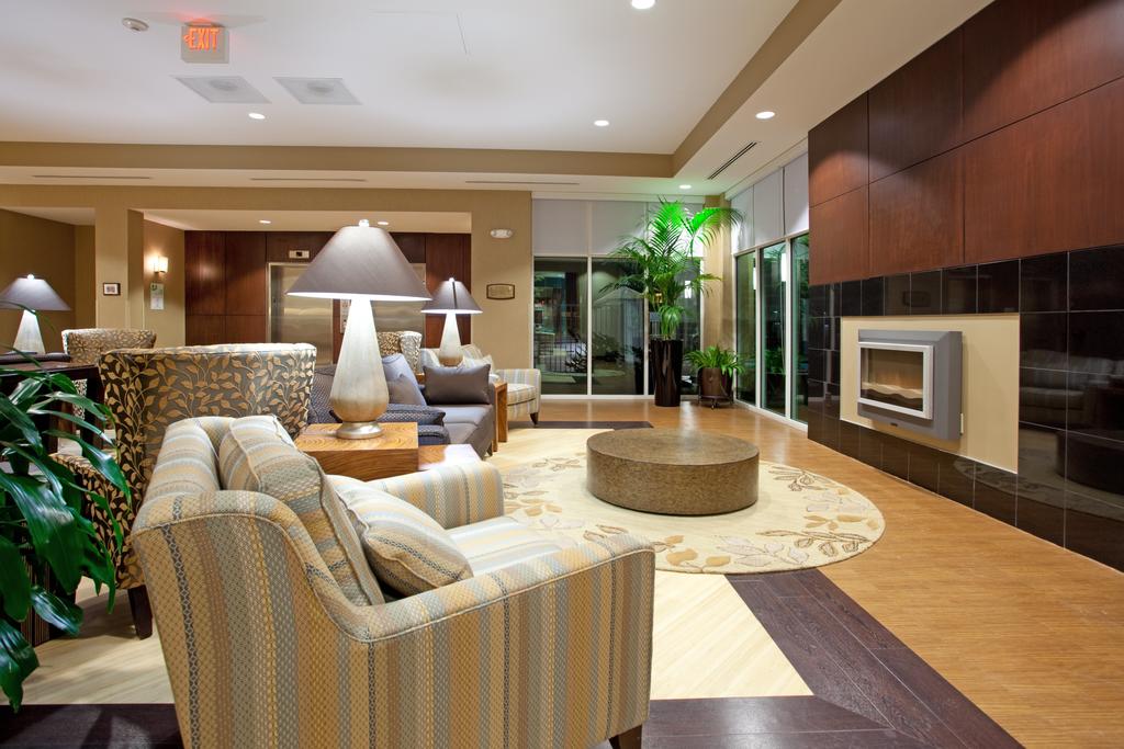 Holiday Inn Hotel & Suites Columbia - Airport
