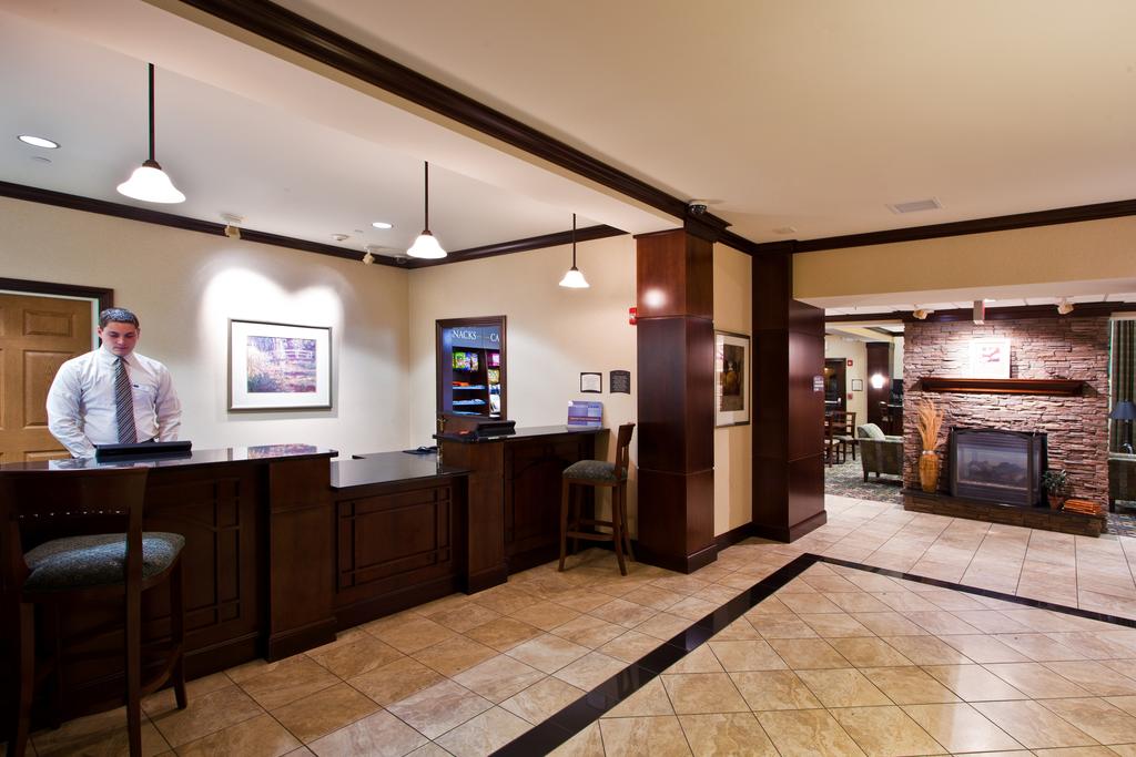 Staybridge Suites Lansing-Okemos