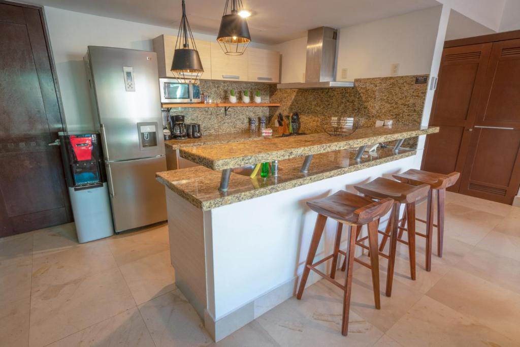 VIA 38 Condo Boutique