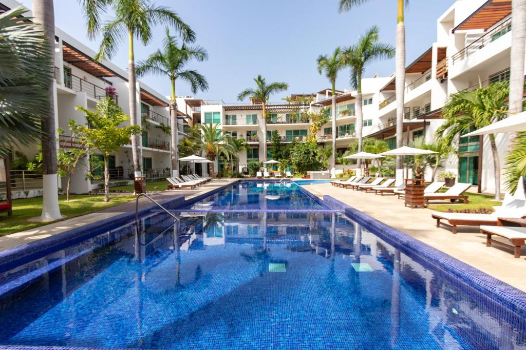 VIA 38 Condo Boutique