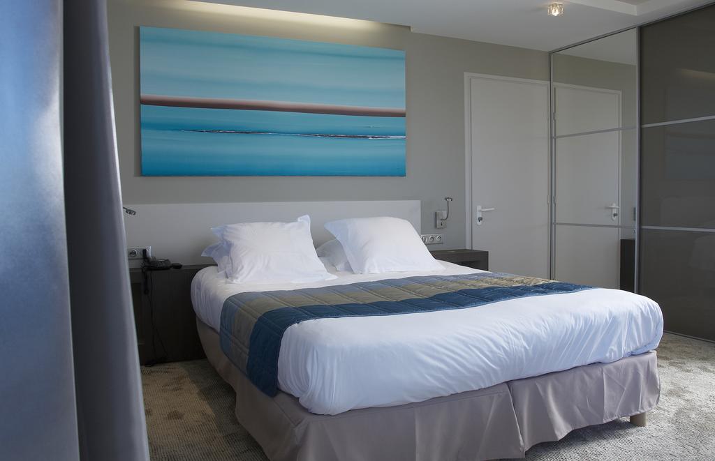 Hostellerie Pointe St-Mathieu,The Originals Relais