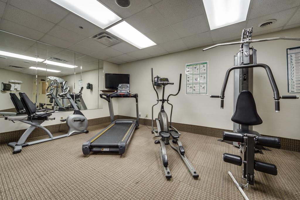 Monte Carlo Inn - Vaughan Suites