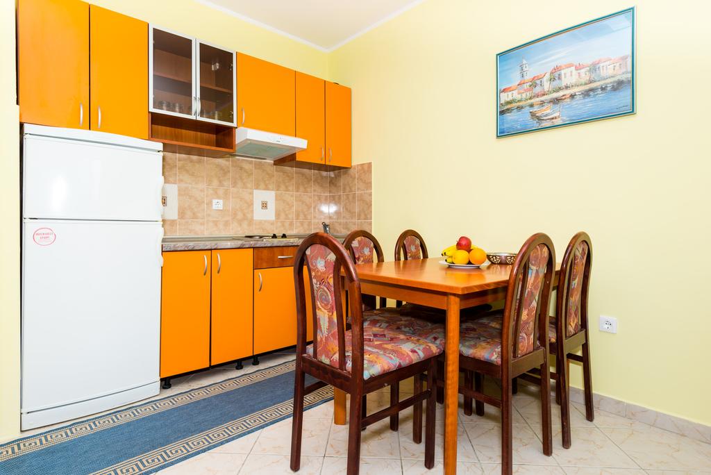 Apartments Dubelj