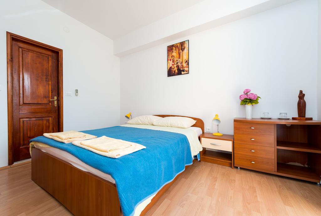 Apartments Dubelj