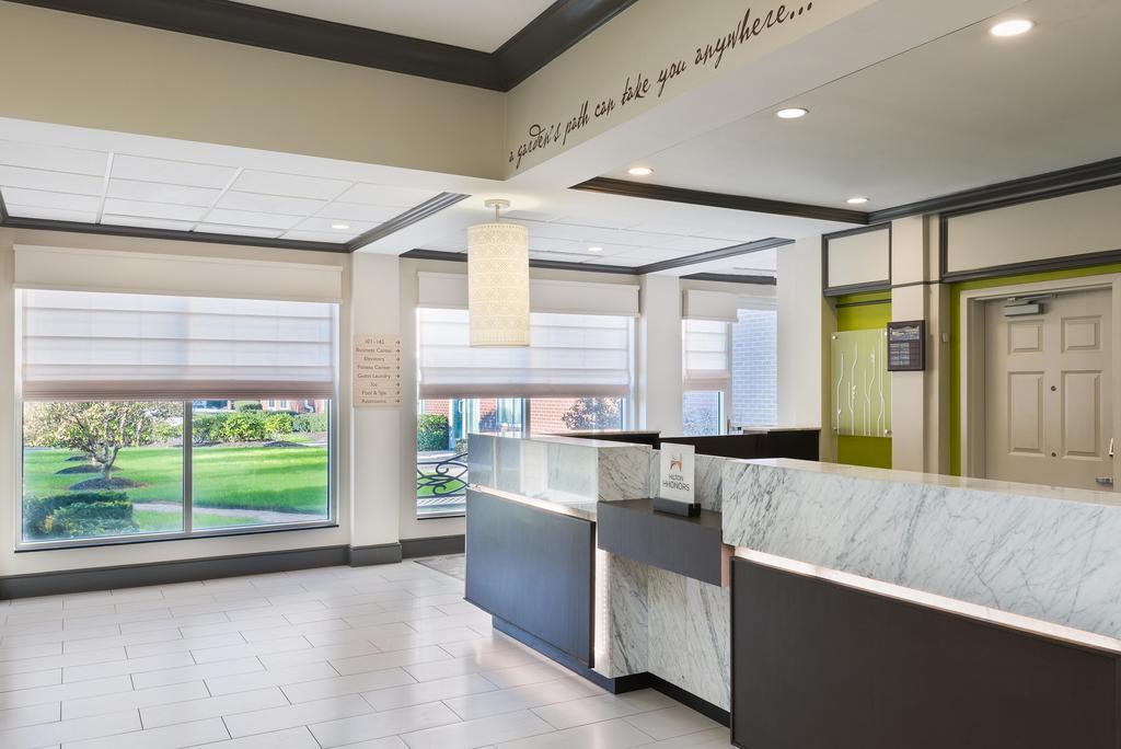 Hilton Garden Inn Westbury Hotel