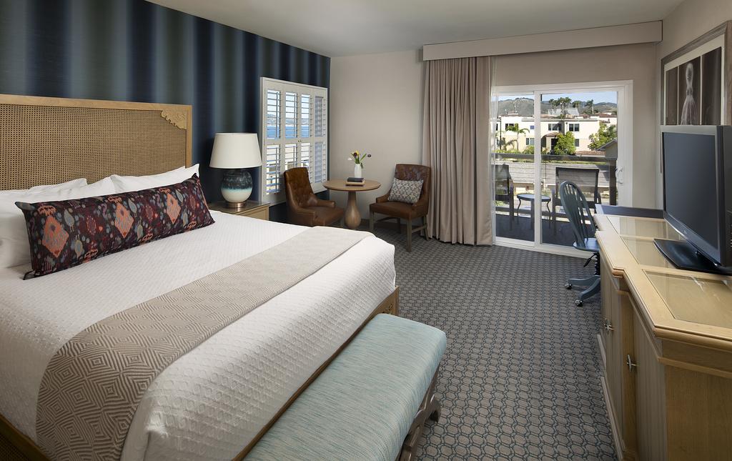 Spyglass Inn
