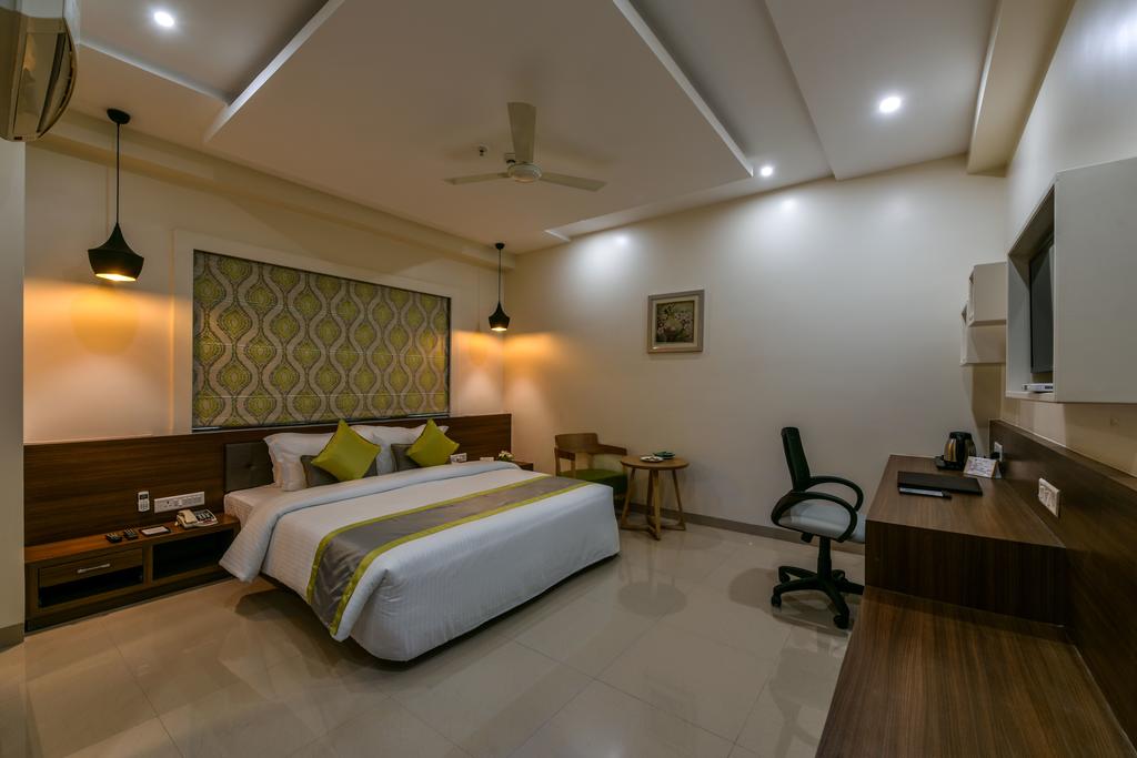 Eastin Easy Aishwarya Talegaon Pune