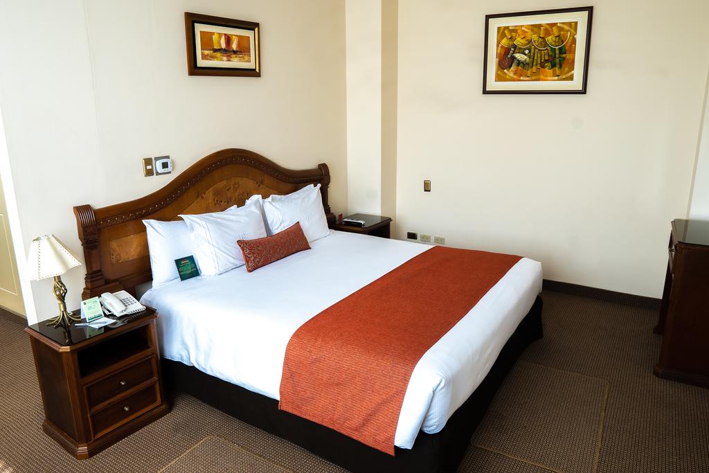 Miraflores Colon Hotel