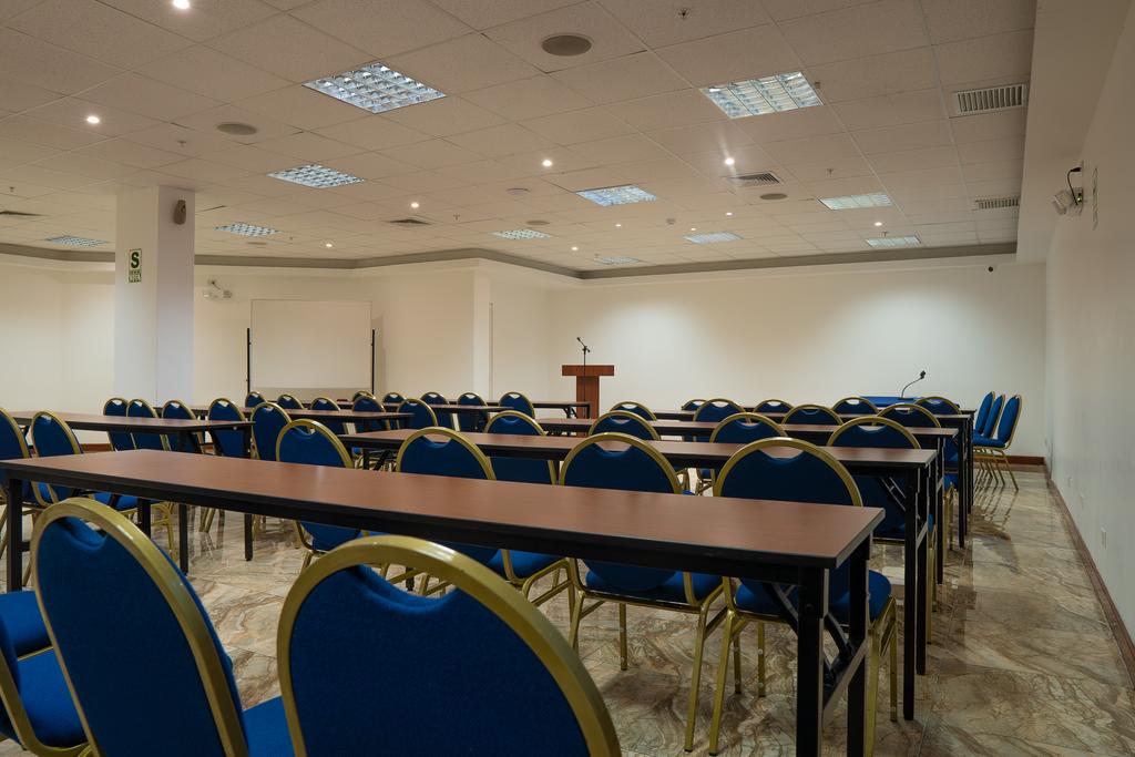 Miraflores Colon Hotel