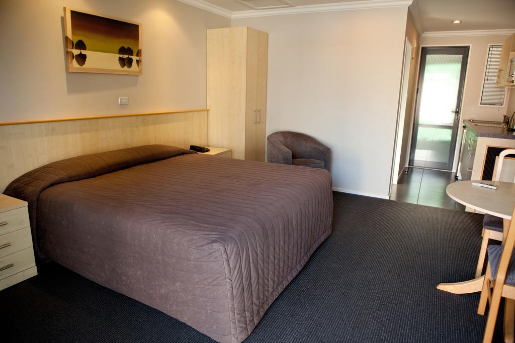 Grove Park Motor Lodge