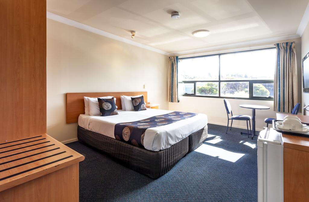 Black Buffalo Hotel