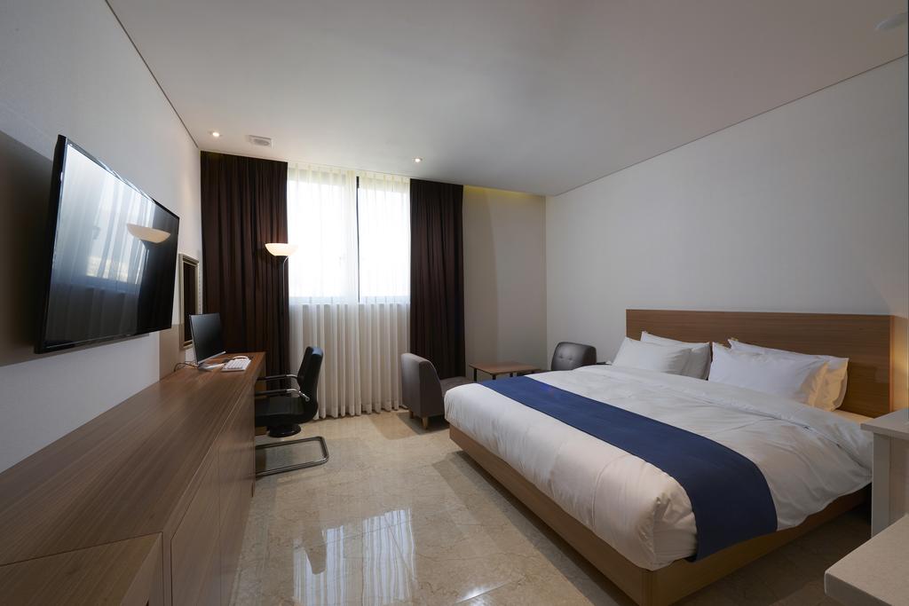 Benikea Yangsan Hotel