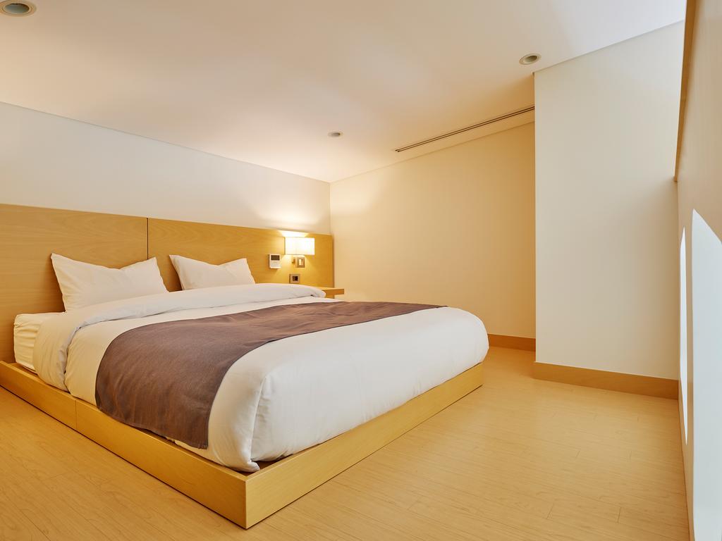 The Suites Hotel Naksan