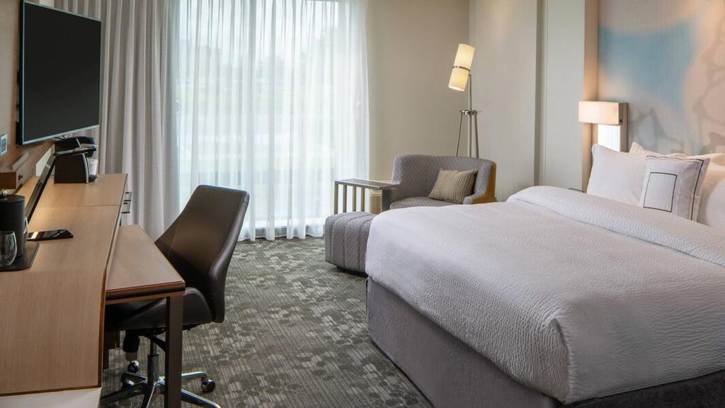 Courtyard by Marriott Lafayette South