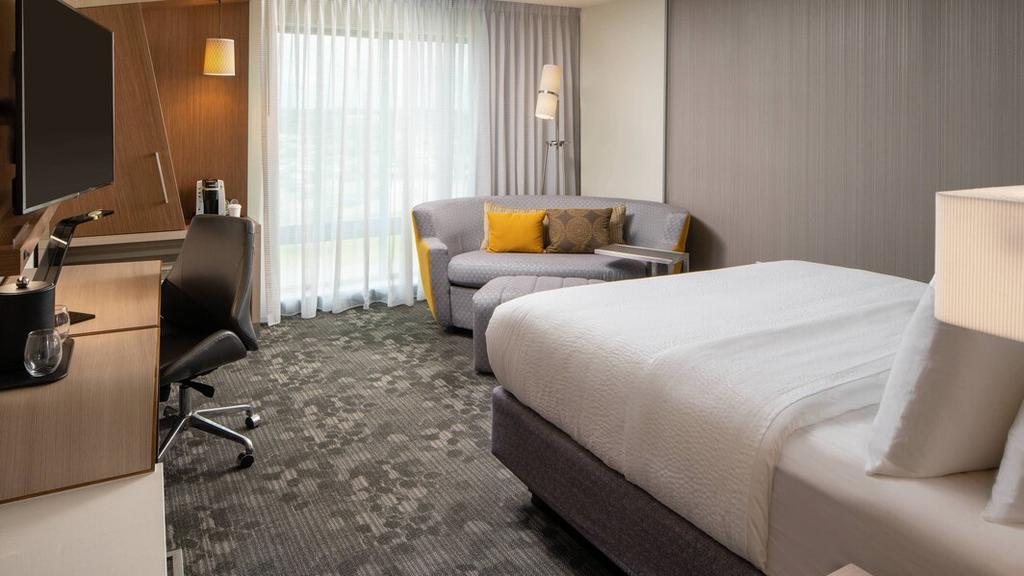 Courtyard by Marriott Lafayette South