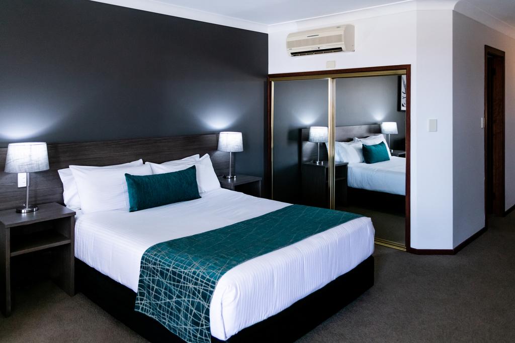 Best Western Plus Ambassador Orange