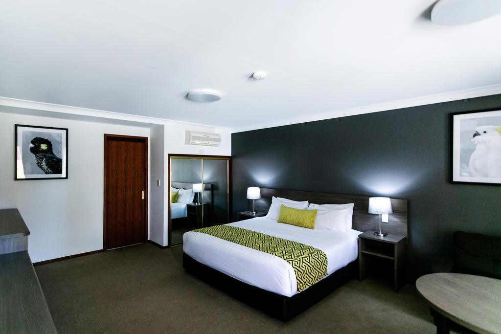 Best Western Plus Ambassador Orange