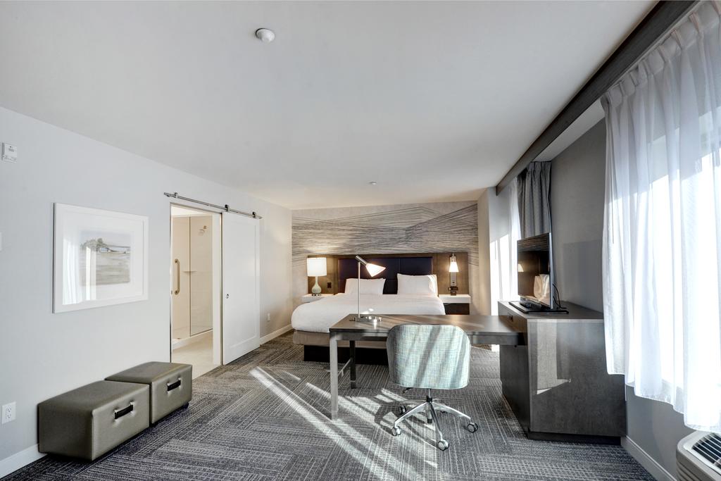 Hampton Inn & Suites by Hilton Quebec City /Saint-Romuald