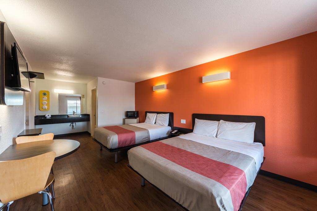 Americas Best Value Inn Riverwalk Downtown/Market Square
