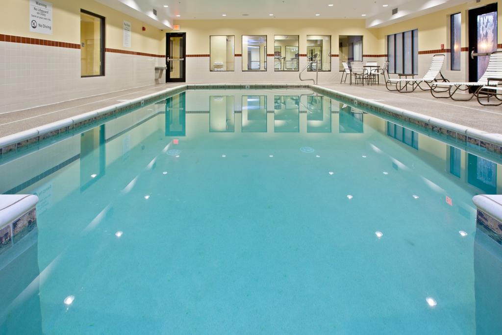 Holiday Inn Express Hotel & Suites Shelbyville Indianapolis