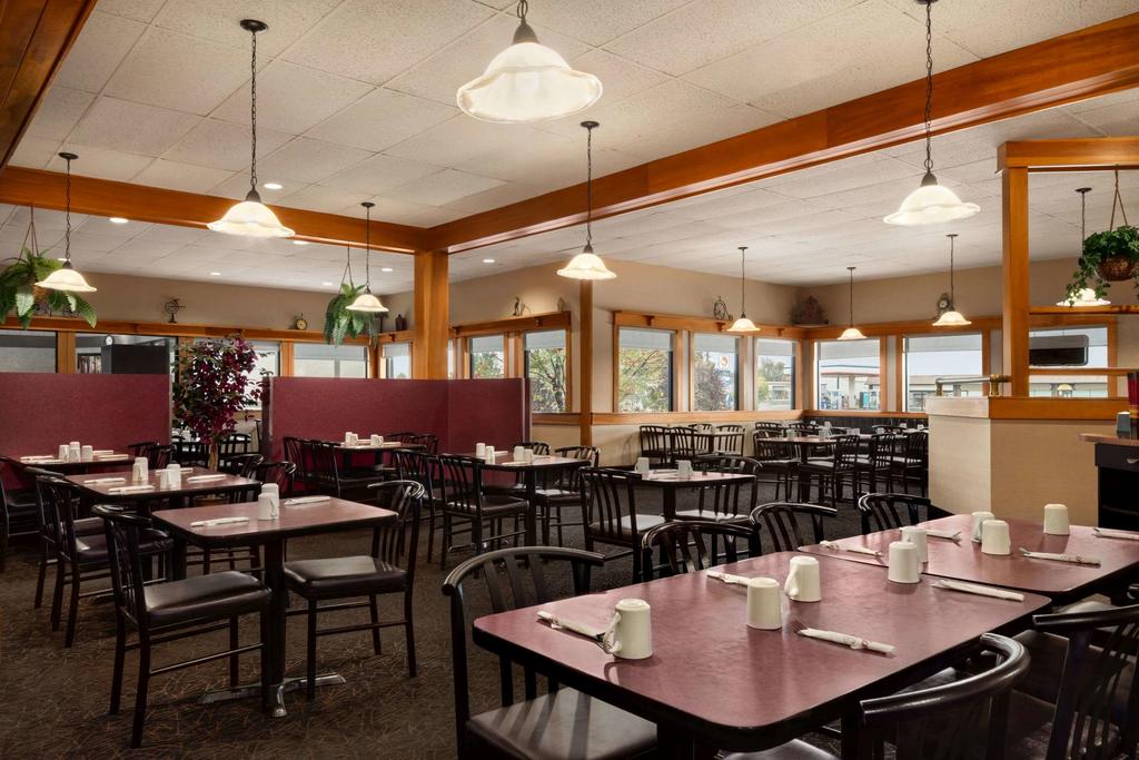 Travelodge by Wyndham Brandon