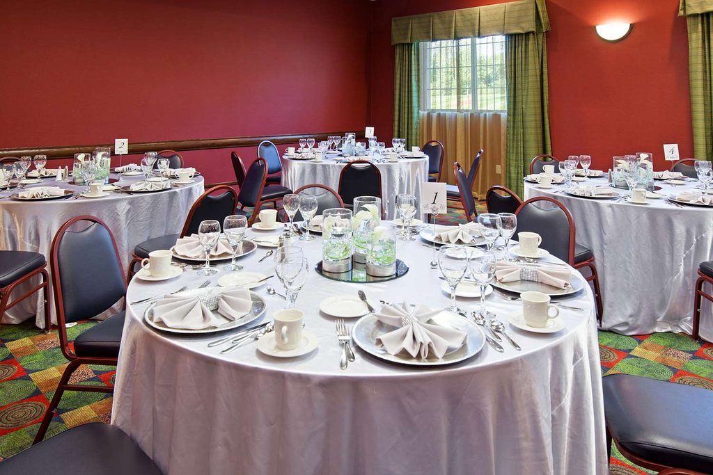 Country Inn & Suites by Radisson, Grand Rapids East, MI