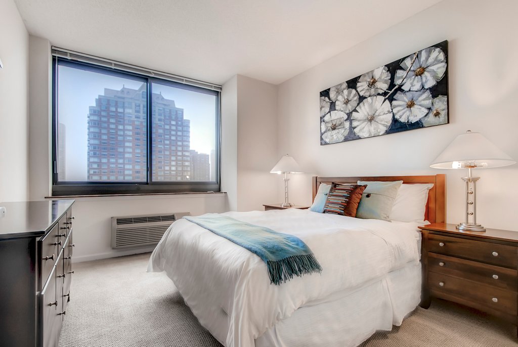 Global Luxury Suites Downtown Jersey City