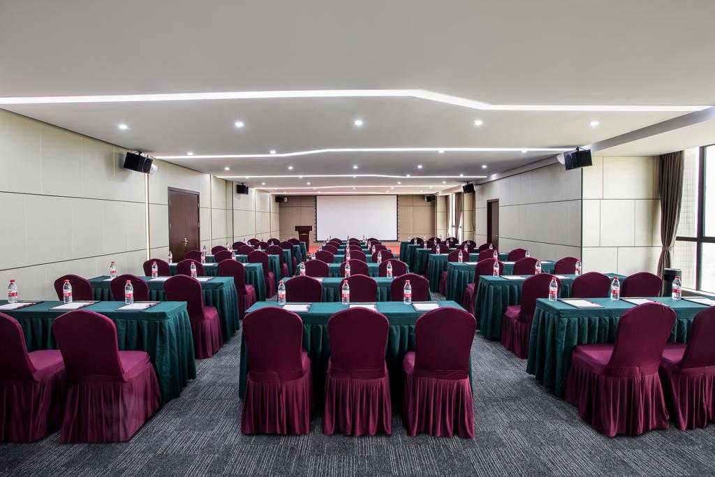 Ramada By Wyndham Huizhou Longmen