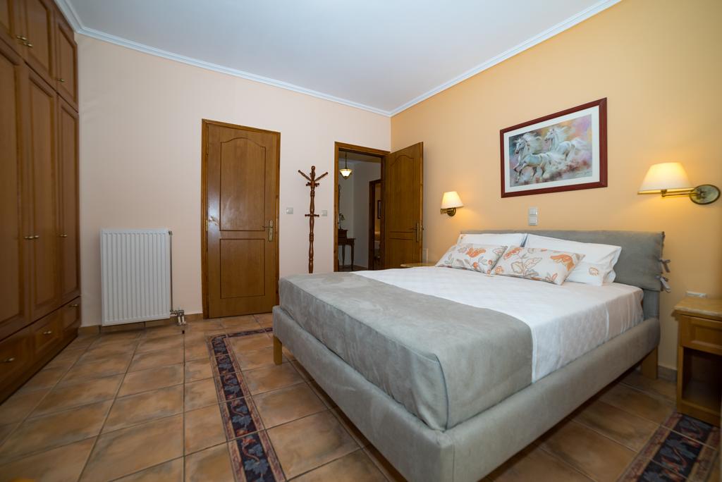 Andreolas Luxury Suites Hotel