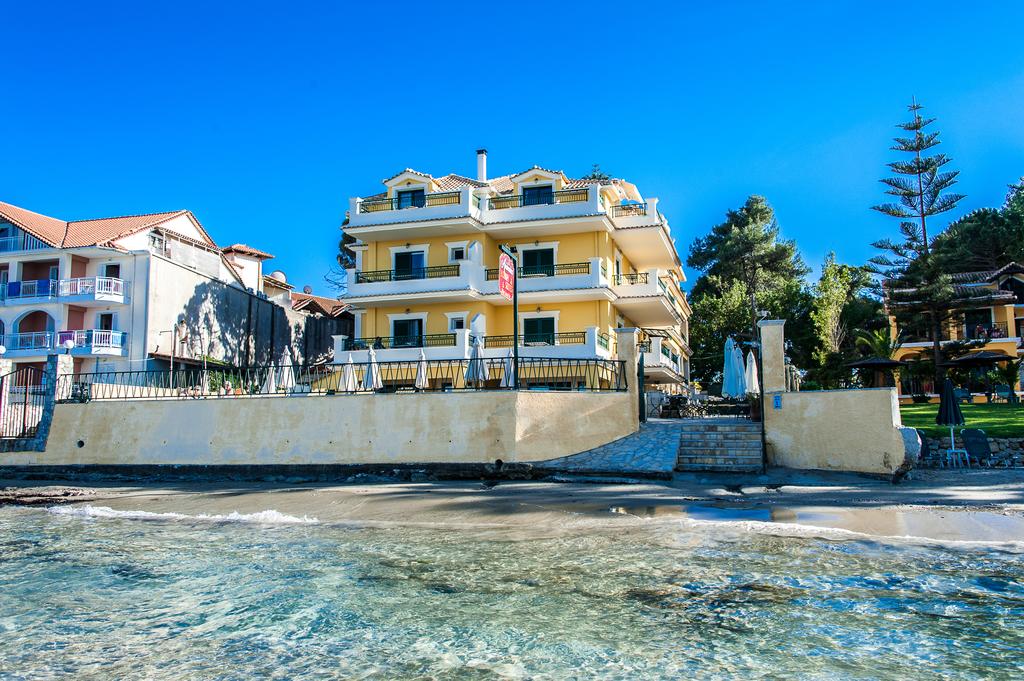 Andreolas Luxury Suites Hotel