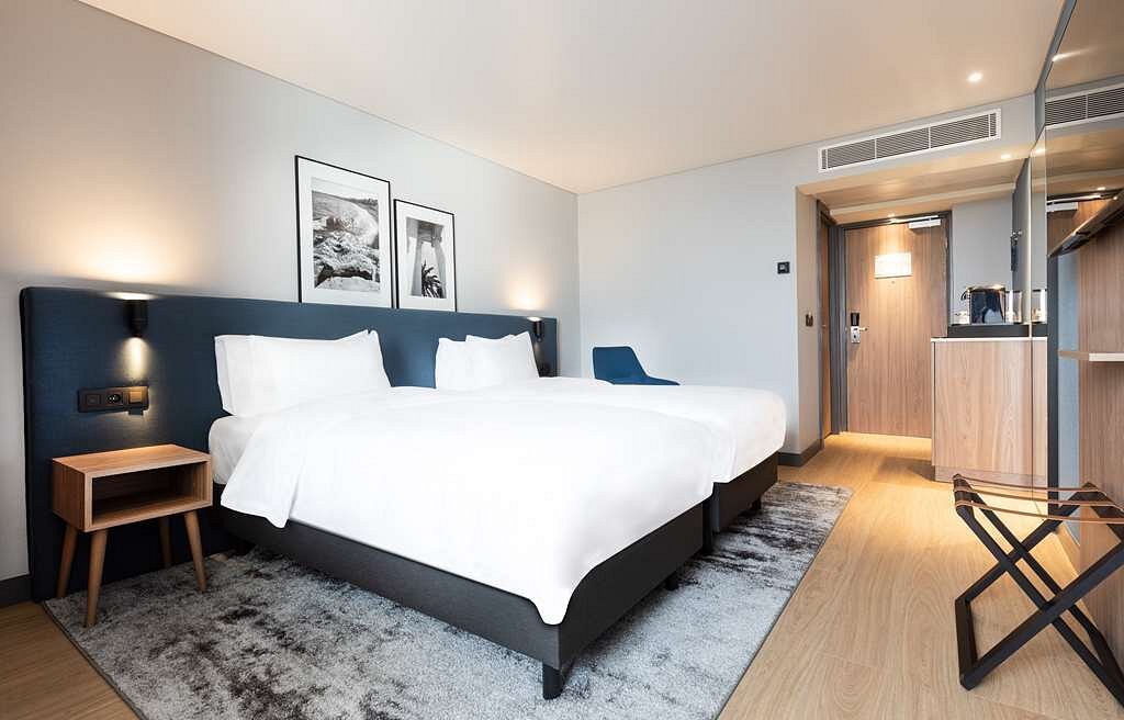 Park Inn by Radisson Nice Airport Hotel