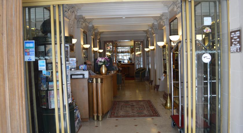 Hotel Royal Elysees