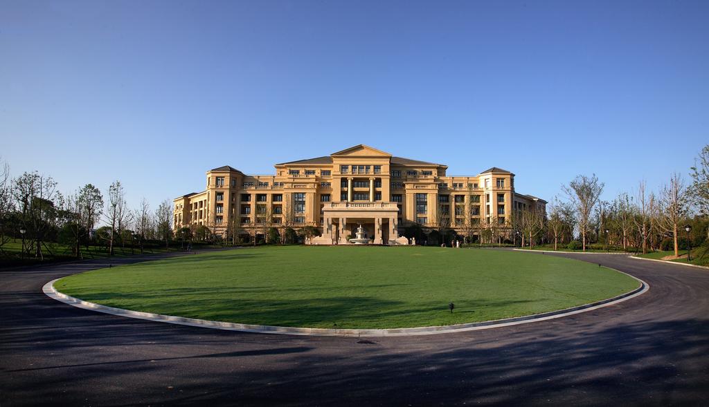 Landison Hotel Xinchang