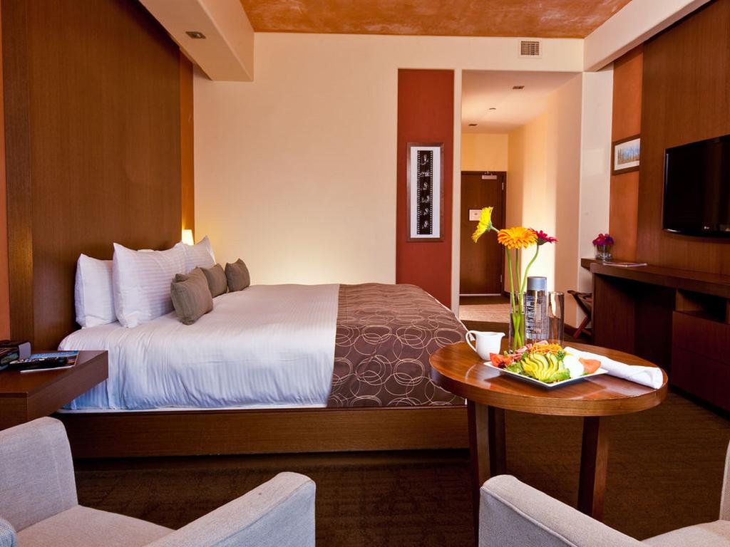 Isleta Resort and Casino