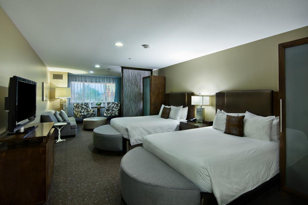 The Oxford Hotel Bend