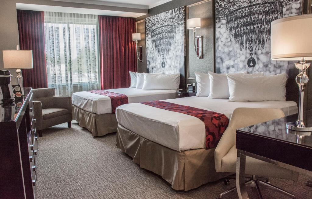 The Delavan Hotel