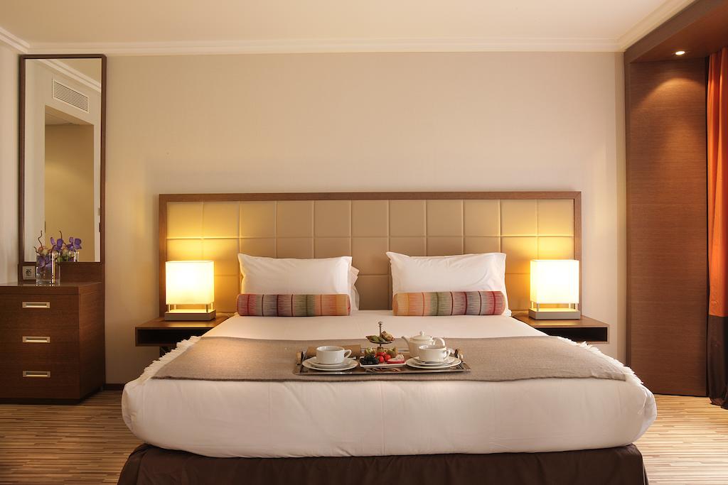 AC Hotel by Marriott Ambassadeur Antibes - Juan Les Pins
