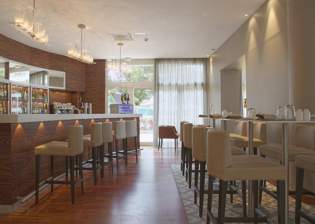 AC Hotel by Marriott Ambassadeur Antibes - Juan Les Pins
