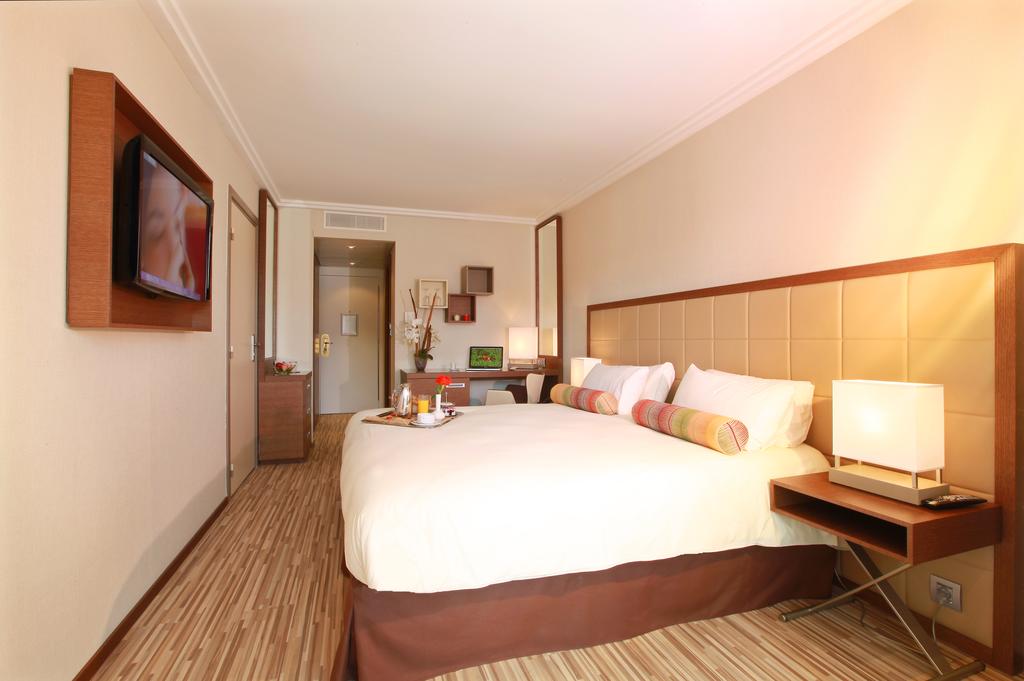 AC Hotel by Marriott Ambassadeur Antibes - Juan Les Pins