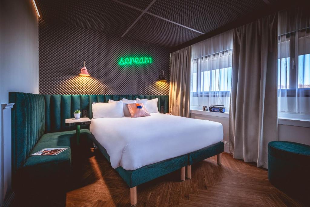 The ReMIX Hotel (Formerly Forest Hill Paris-La Villette)