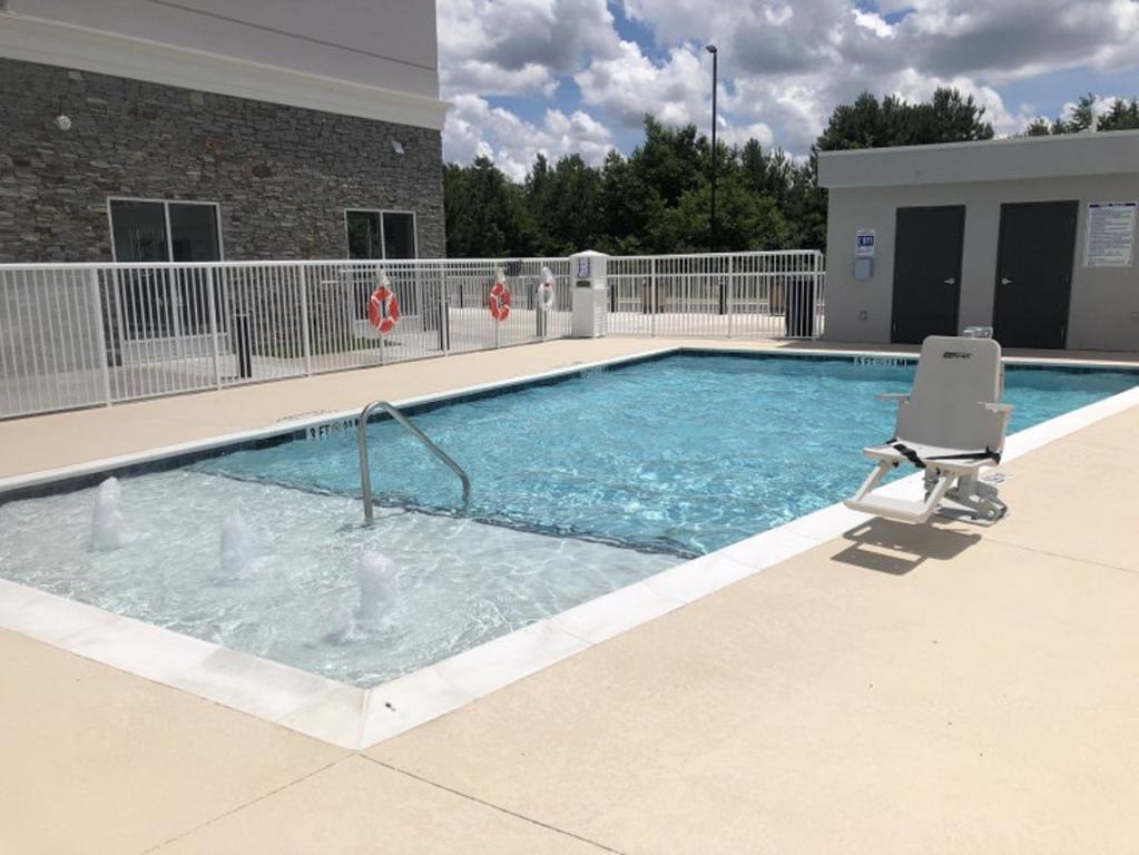 Holiday Inn Hotel And Suites Fayetteville W-Fort Bragg Area
