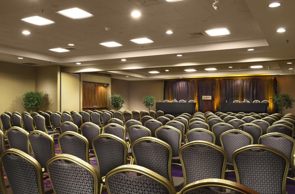 Radisson Hotel & Conference Center Green Bay